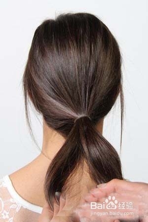 如何打造简单时尚编发