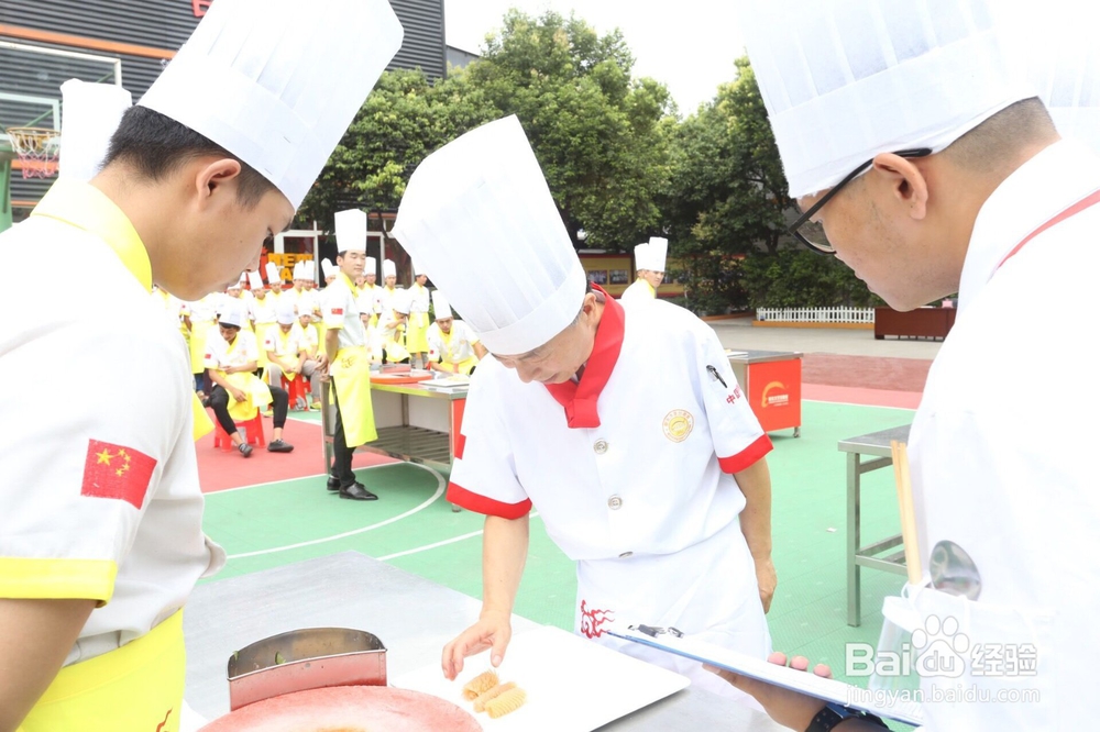 成都学厨师哪个学校好