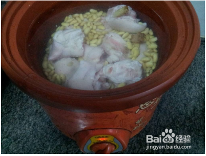 黄豆猪蹄的做法