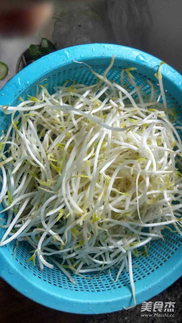 凉拌银芽的做法