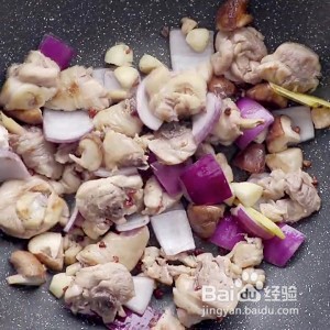 怎么做香嫩鸡腿煲