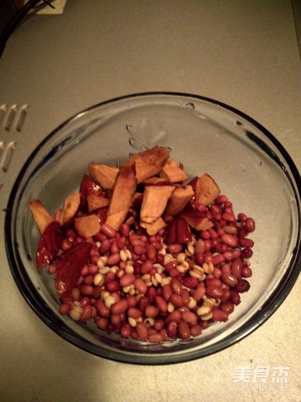 红豆红枣薏米糊