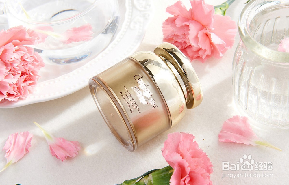 挑选和使用护肤产品要注意些啥？