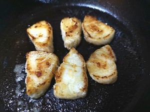 煎鳕鱼【配上蔬菜特别好吃】
