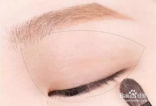 学会一种持久眼妆，想不美都难