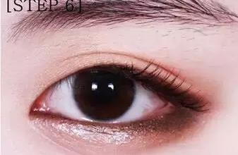 化妆的详细步骤教程