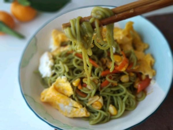 #10分钟早餐大挑战#菠菜鸡蛋面