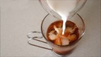 清晨茶品简易冰奶茶的做法