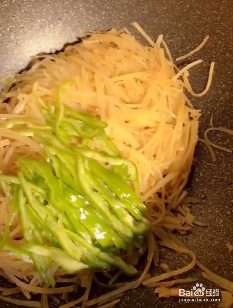 今天更新一篇土豆丝的做法哦！