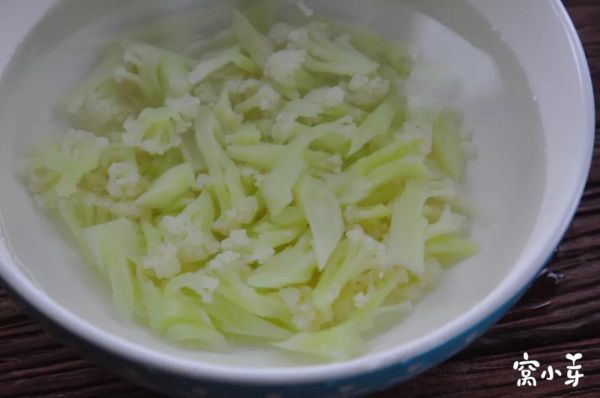 肉沫番茄奶酪烩花菜
