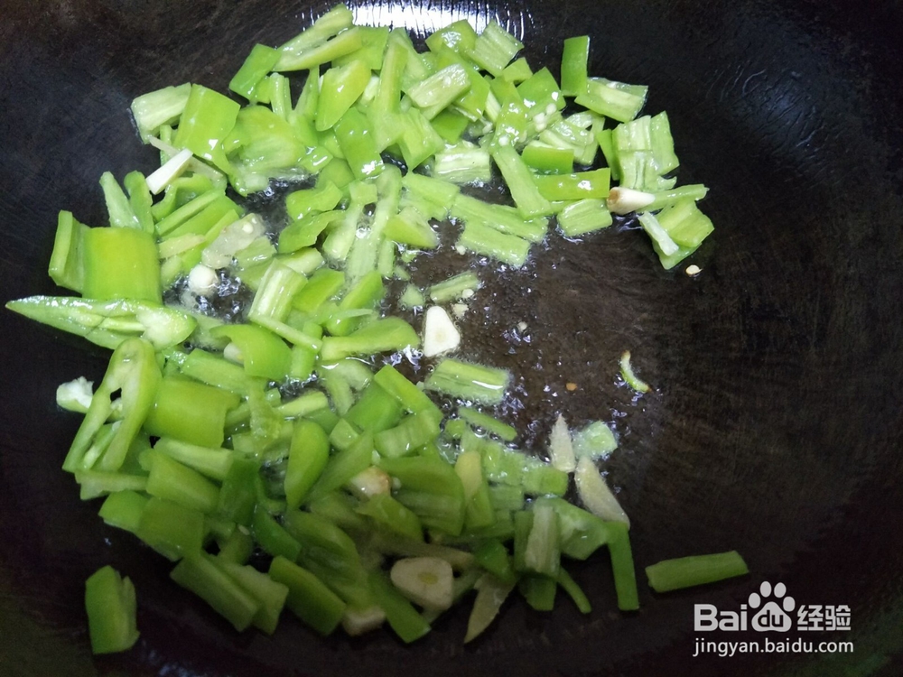 黄金炒馒头的家常做法