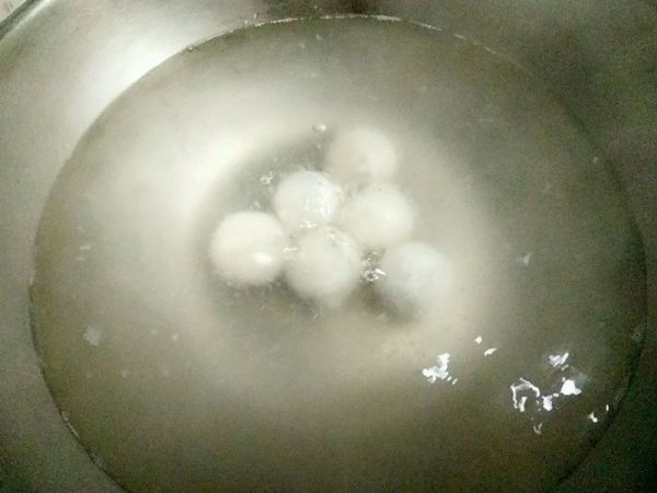 桂花黑芝麻汤圆