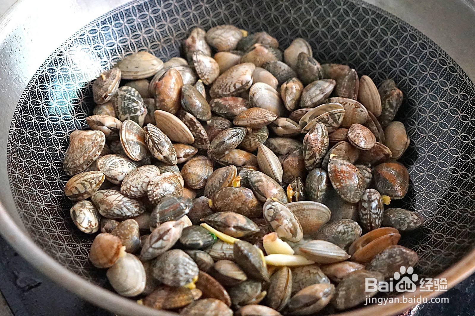 蛤蜊丝瓜豆腐汤