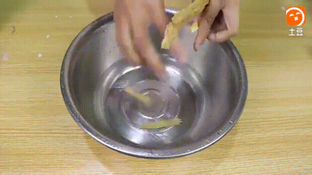 既快速又最大限度保留营养的腐竹泡发方法!