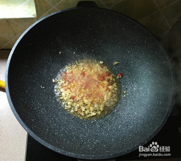 如何自制黑木耳炒西兰花