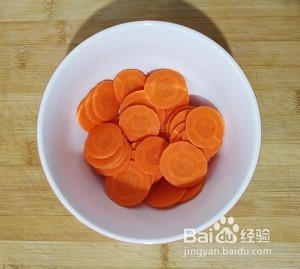 吃一口流汤的糯米丸子