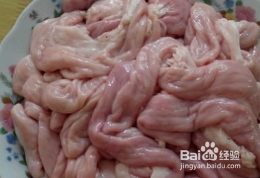 猪小肠煲汤的做法大全（猪小肠煲汤的家常做法）