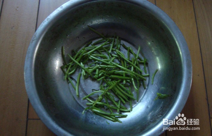 如何教孩子学会挑选藜蒿