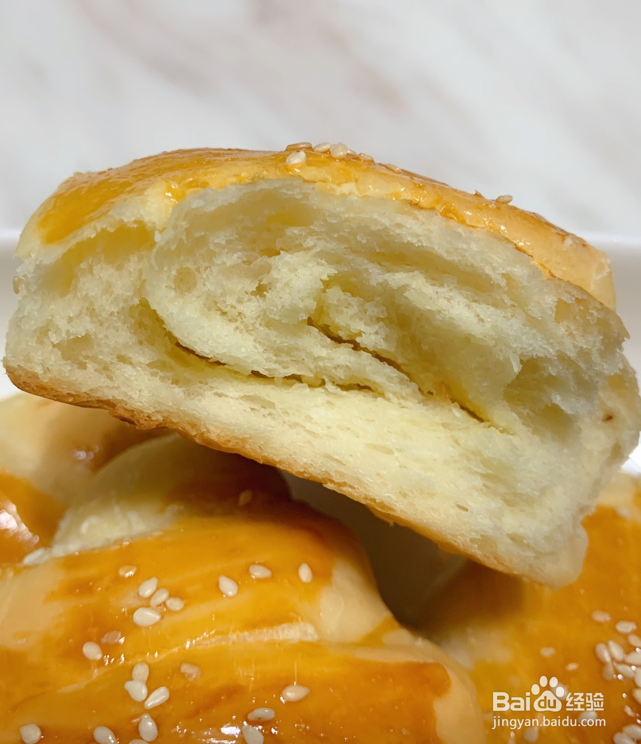 椰香蜂蜜牛角包的做法
