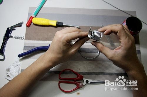 废品变惊喜—教你制作灯泡小花瓶