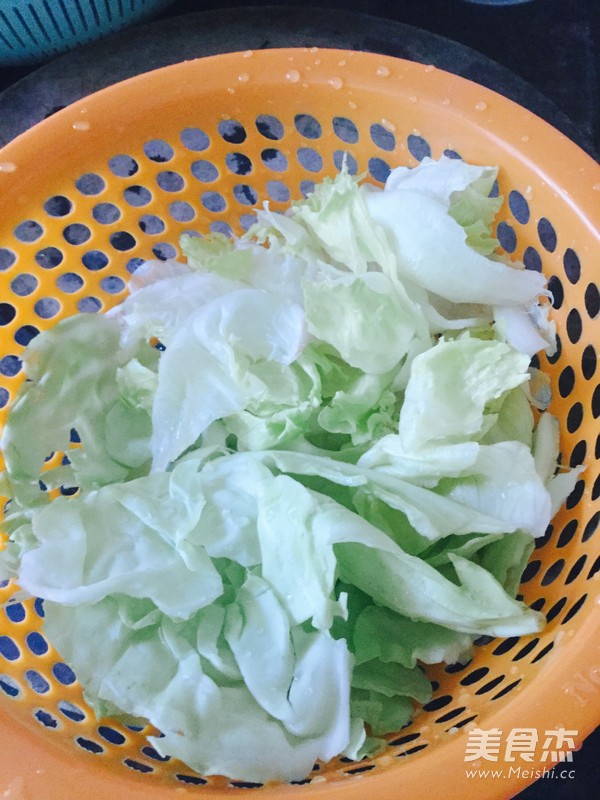 生菜肉片炒河粉