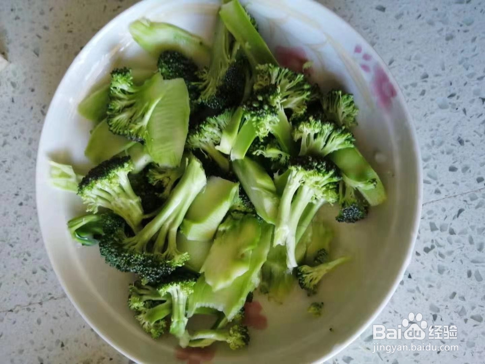 极味家常菜：炒西兰花