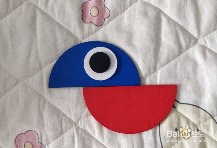 用形状积木怎么拼一只鹦鹉？