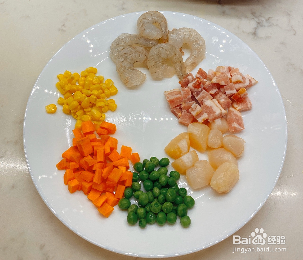 豪华版菠萝炒饭的做法