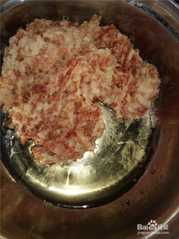 水萝卜葱花猪肉包