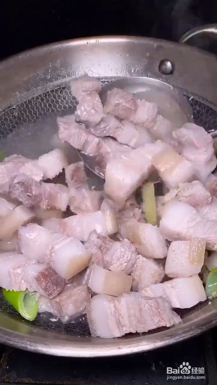 如何自制美味好吃的红烧五花肉