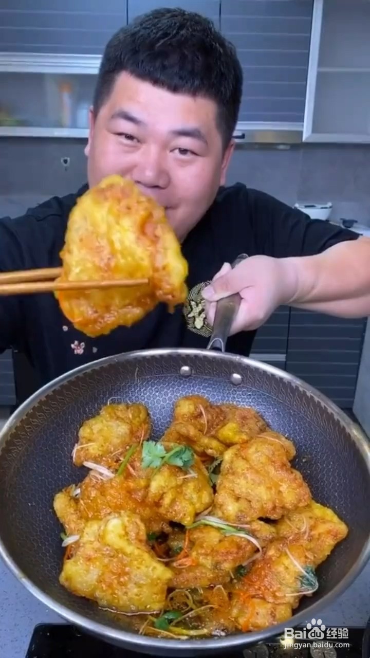 如何制作香菜炒锅包肉?