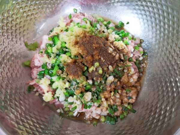 香菜大肉馅饺子