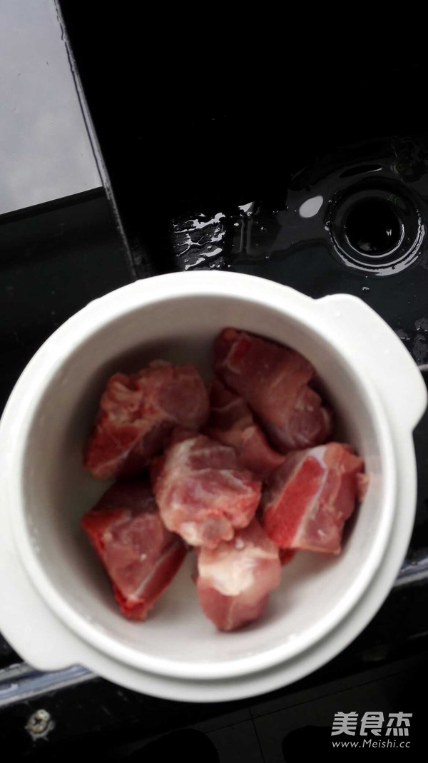 花旗参炖猪骨汤