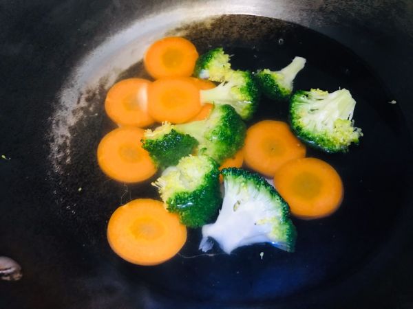 胡萝卜刻生日快乐