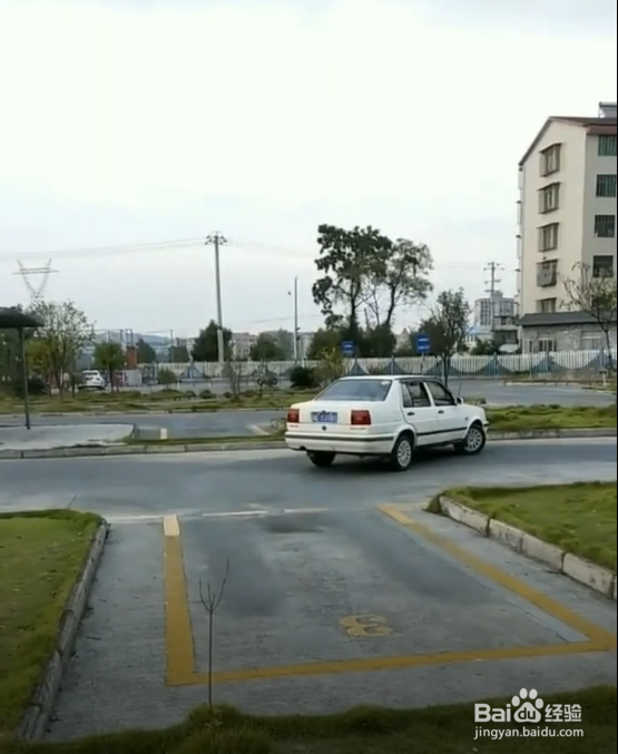 科目二倒车入库小技巧