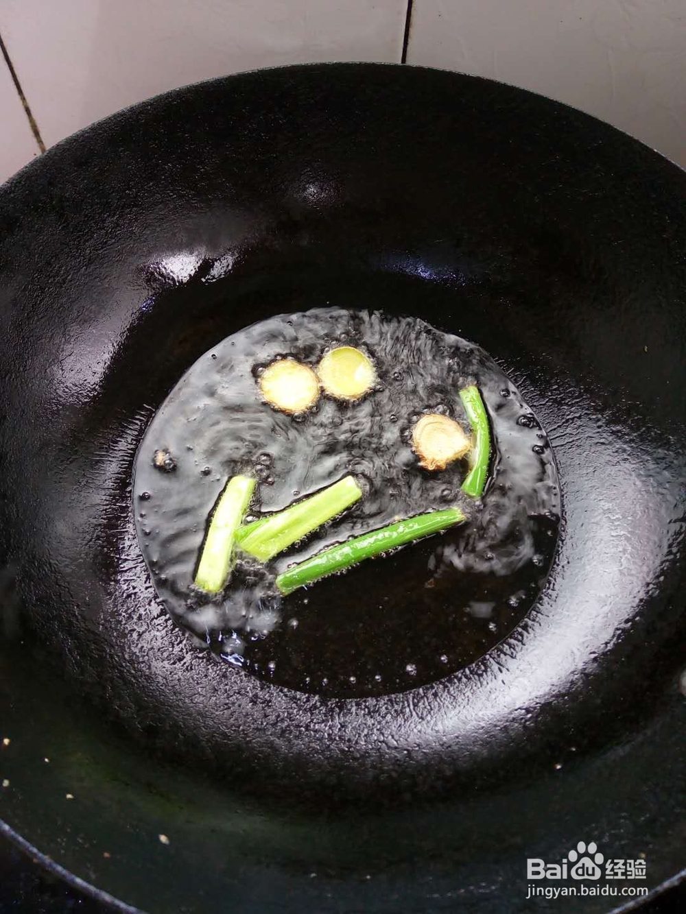色、香、味俱全的炒米饭()