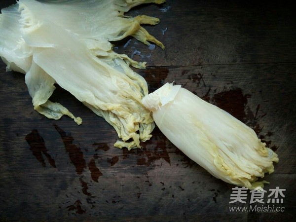 酸菜炖排骨的做法