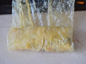 如何制作美味好吃的八宝腐皮卷