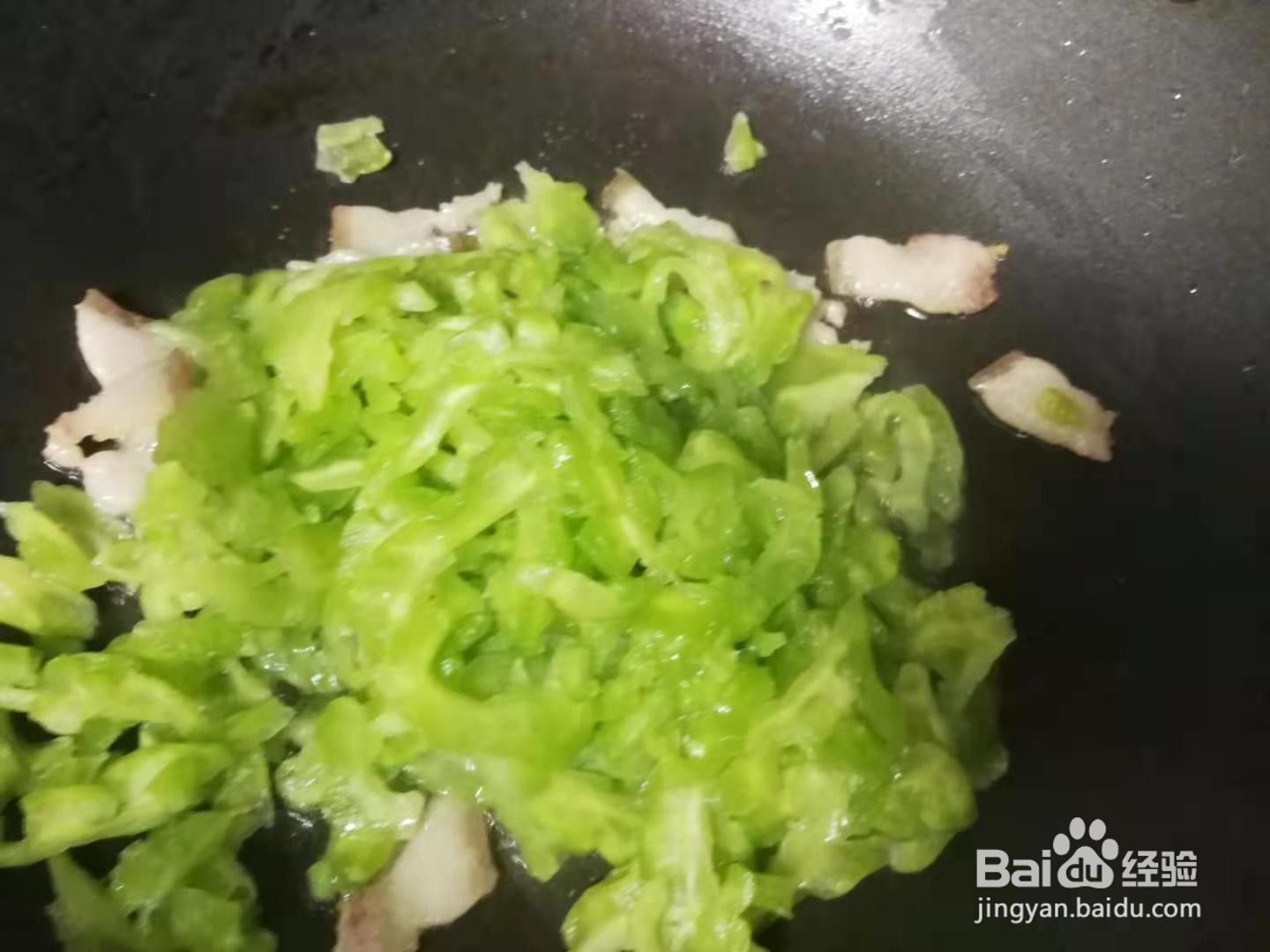 如何制作家常菜苦瓜炒肉