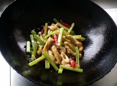 简单的麻辣鸡脯，你不得不学！