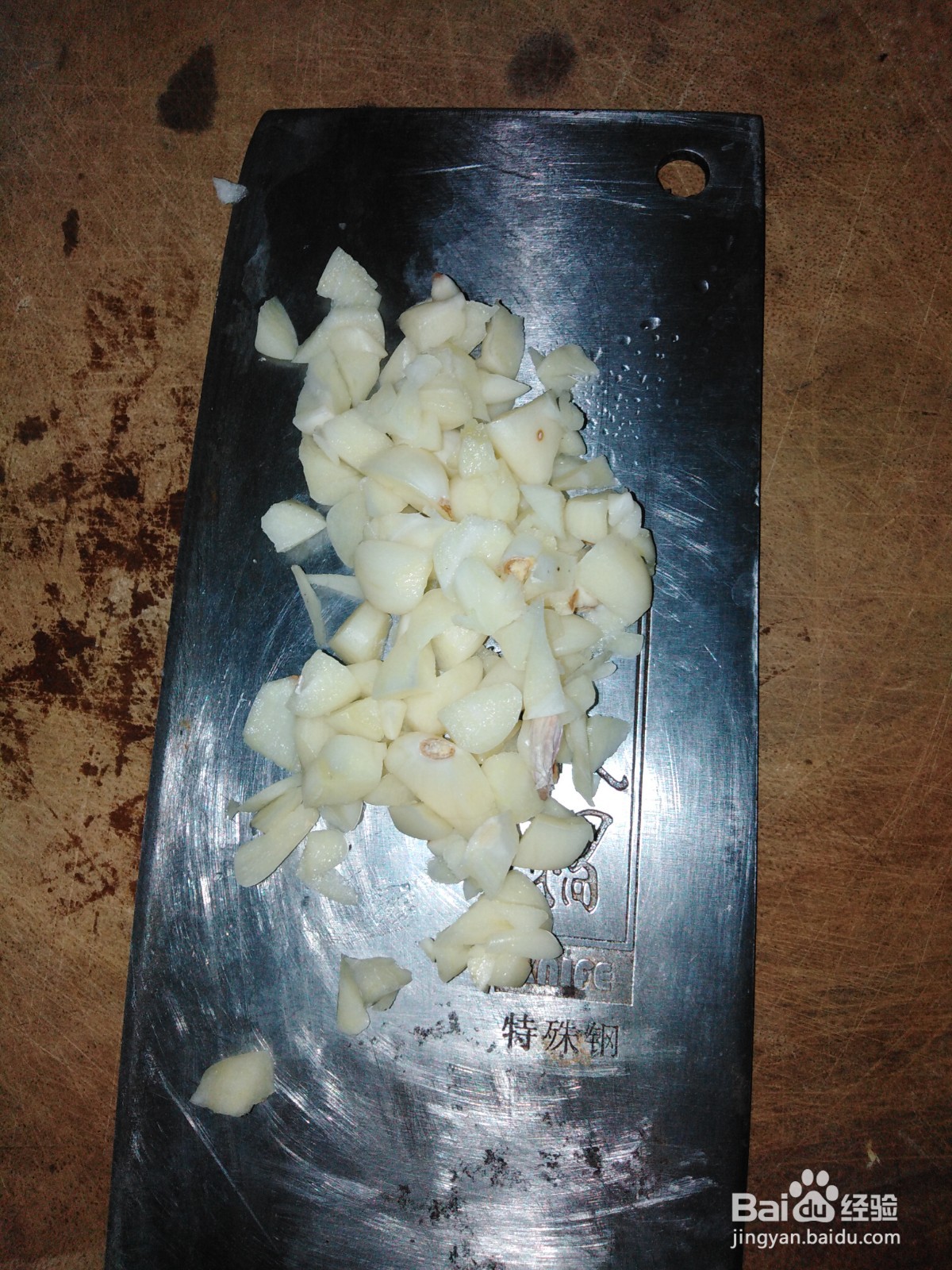 辣椒酱如何炒蛋送饭？