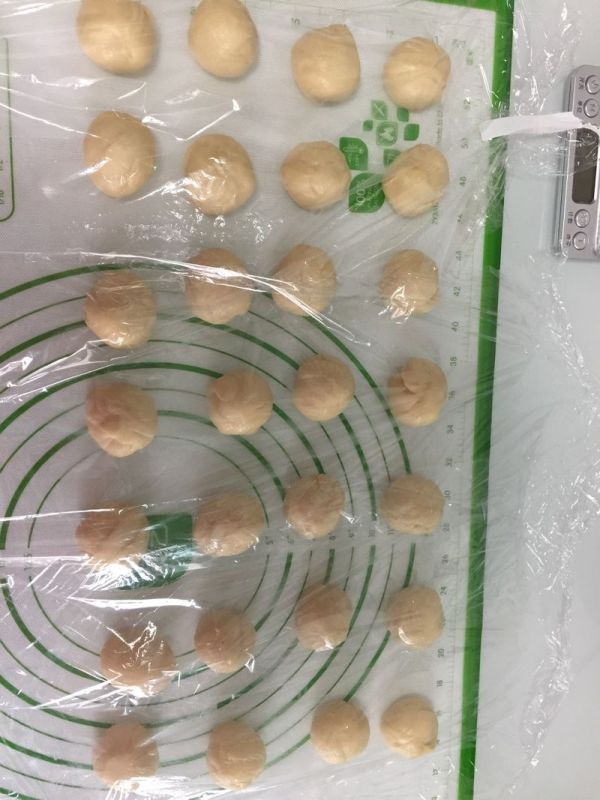 蔓越莓花朵面包卷