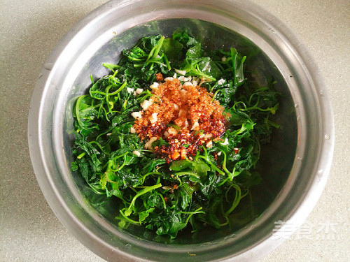 凉拌灰灰菜的做法