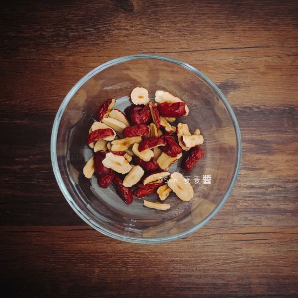 红枣花生黑米糊