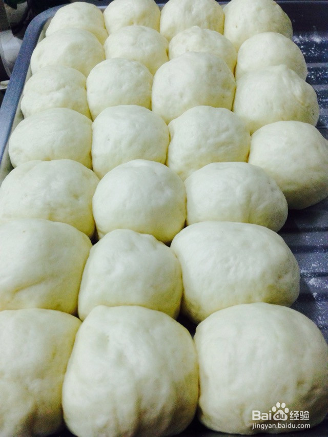 牛奶小面包的做法