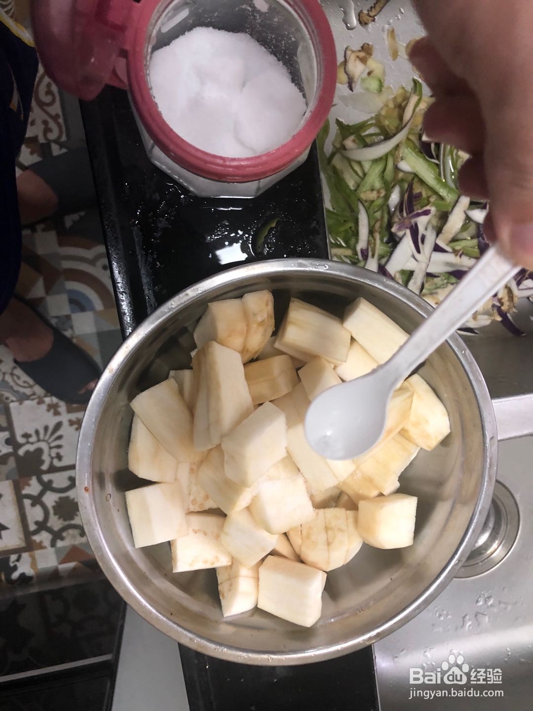 如何制作美味的茄子肉末