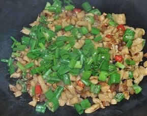 萝卜干炒猪油渣