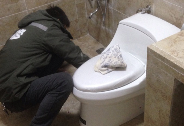 下水道被堵，物业公司该不该负责