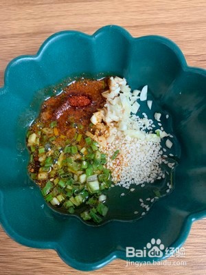 黑椒鸡丝荞麦面做法