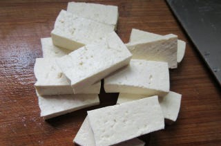 水笋烧老豆腐制作的步骤